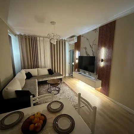 Roan Luxe Apartment