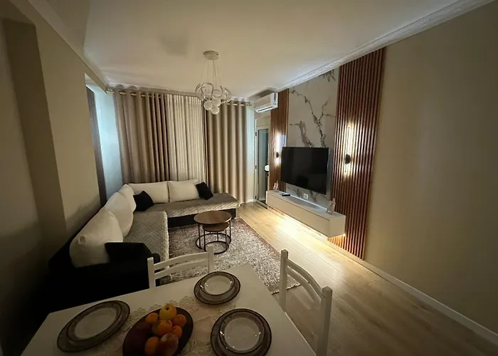 Roan Luxe Apartment